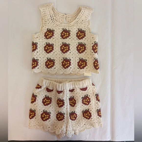NWT - Rylee + Cru strawberry crochet set - Picture 4 of 4